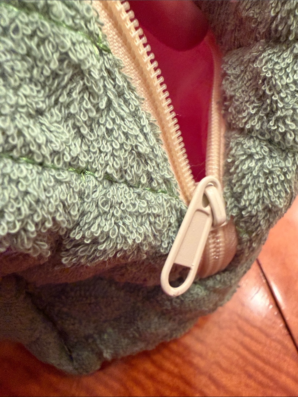 New MoonNude Handmade Green Quilted Terry Dopp Kit with Pink Lining - Picture 6 of 6